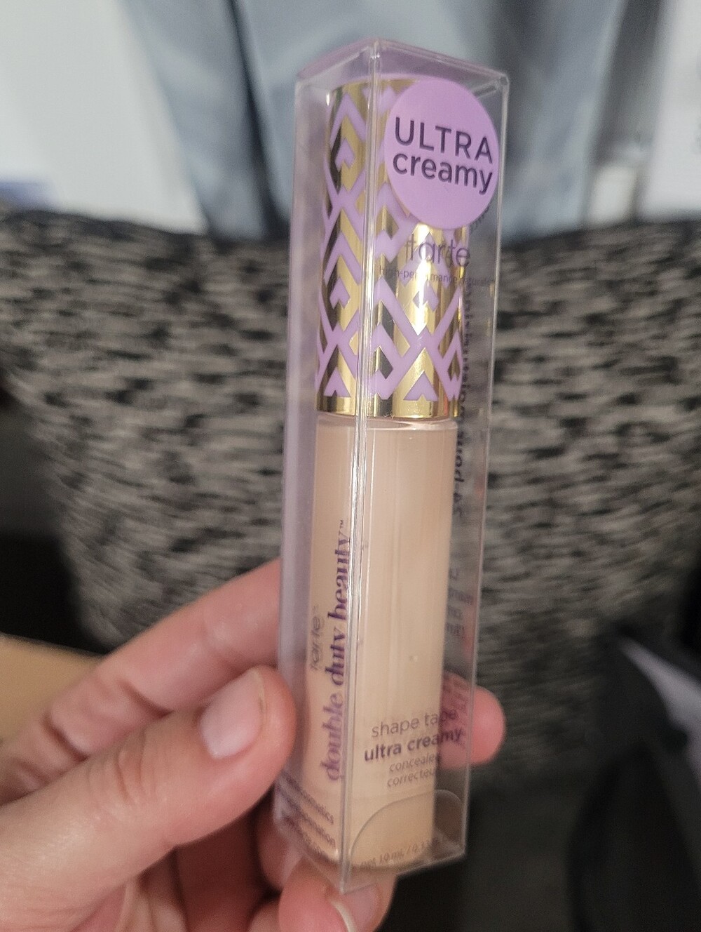 Tarte Shape Tape ultra creamy concealer